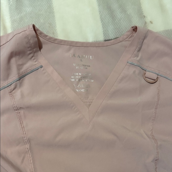 Jaanuu Arya collection Blush Scrub Top - Picture 3 of 3